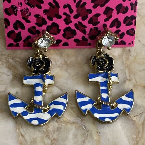 NEW! Betsey Johnson Anchor Nautical Dangle Earrings - Picture 2 of 5